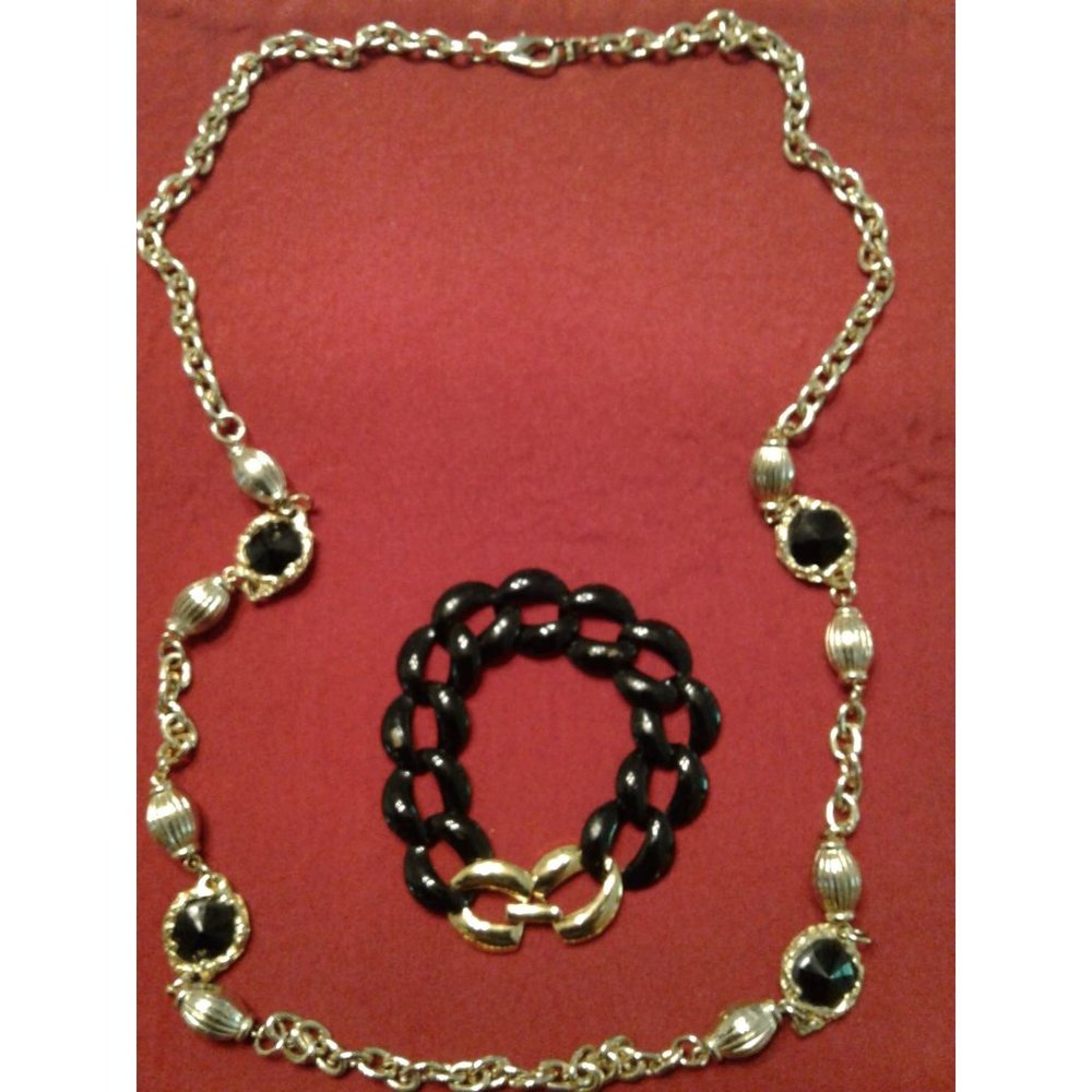 Womens Costume Jewelry Two Piece Necklace And Bracelet